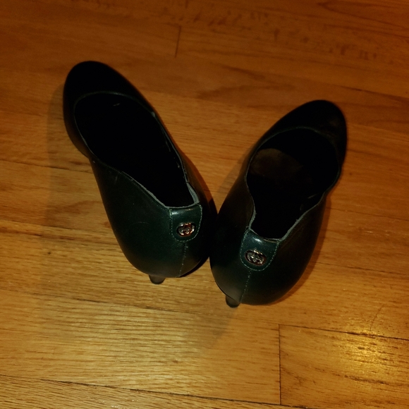 Gucci Leather Wedge Interlocking G Pump - Picture 2 of 2